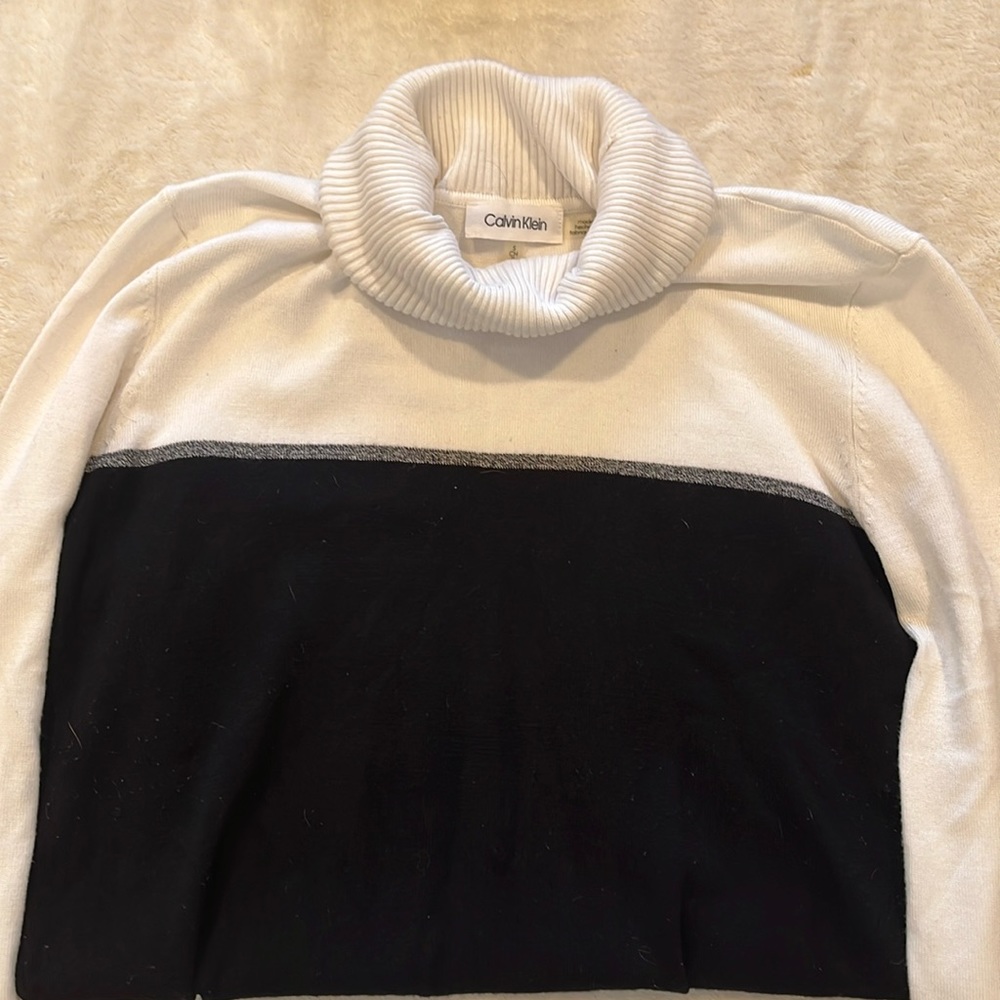 Calvin Klein Sweater